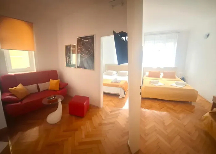Sunny Center Split